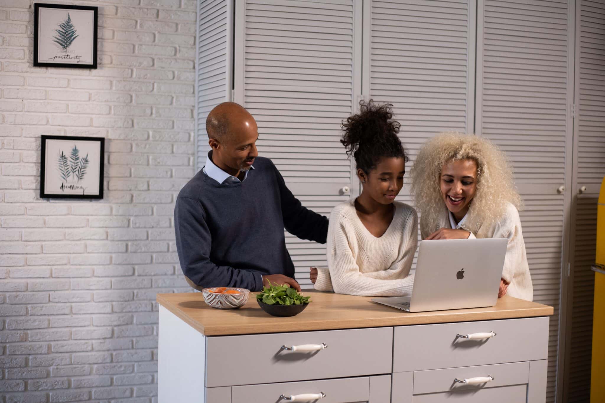 fun-family-activity-online-pexels-image